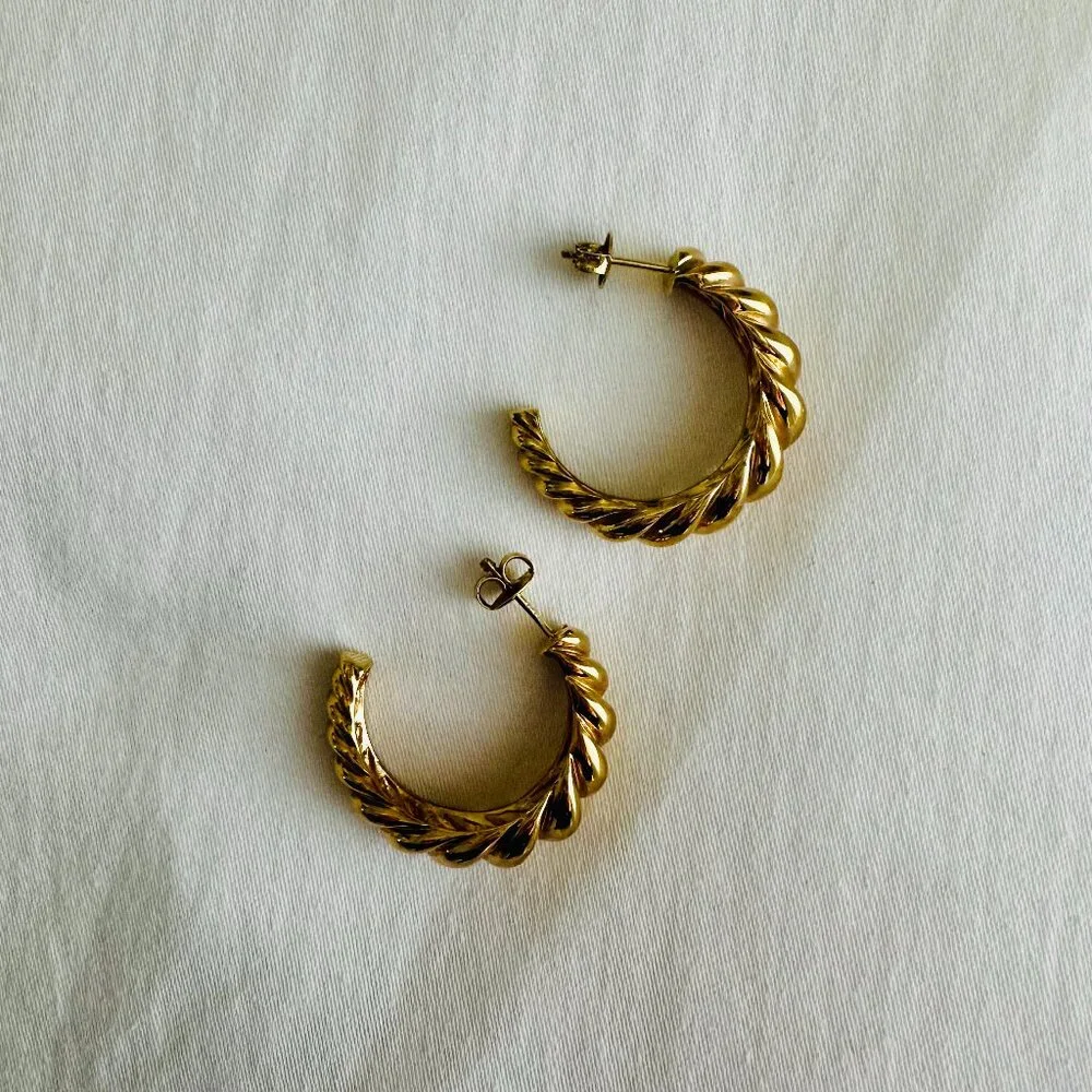 Mejuri Gold Twisted Hoop Earrings - Picture 2 of 4